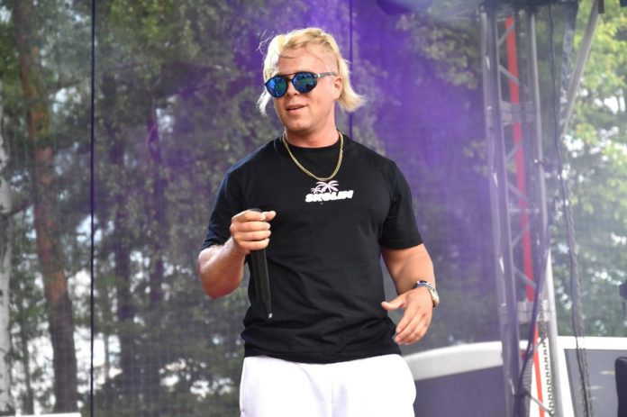 NCZAS.INFO | Skolim podczas jednego z koncertów.