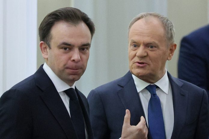 NCZAS.INFO | Minister Finansów Andrzej Domański i premier Donald Tusk. Foto: PAP