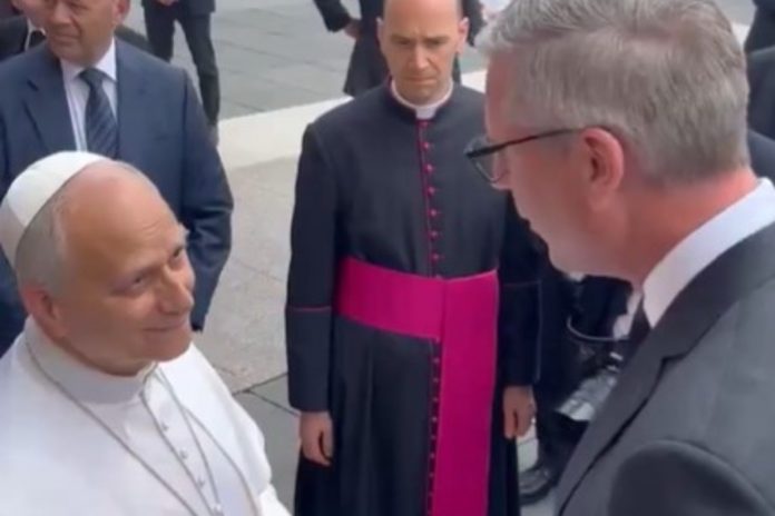 NCZAS.INFO | Papież Leon XIV oraz skarbnik stanu Illinois Michael Frerichs