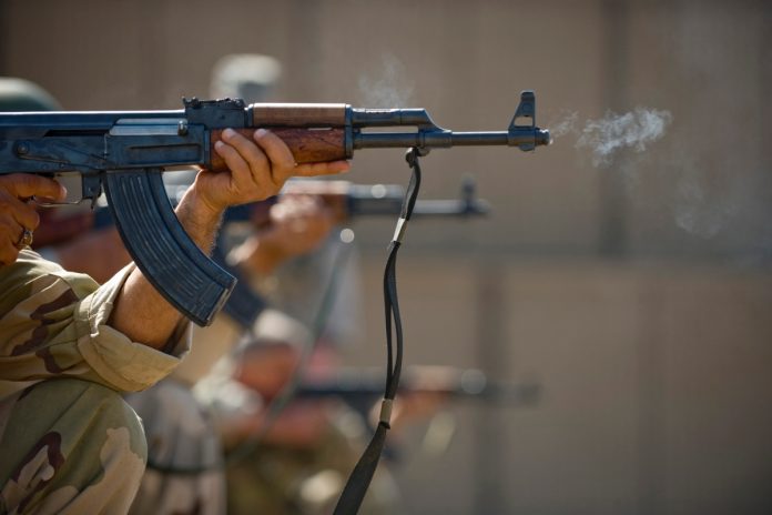 ak-47 kałach kałasznik broń karabin
