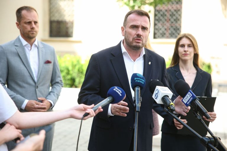 Bartosz Bocheńczak (C), Jasna Iwan (P) oraz Piotr Bartosz (L).