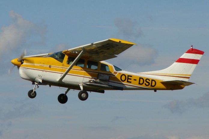 Samolot Cessna 210