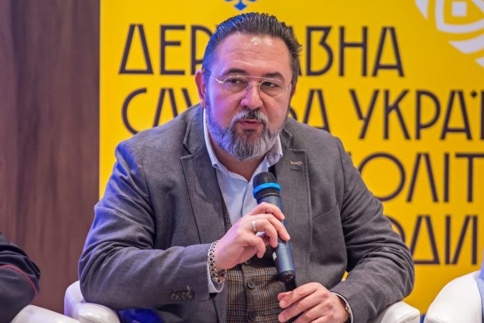 NCZAS.INFO | Mykyta Poturajew to kolejna w ostatnim czasie persona, która miała czelność stawiać znak równości między mordercami z UPA i żołnierzami Armii Krajowej. / Foto: PAP