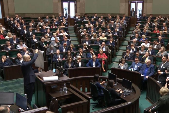 NCZAS.INF | Uczczenie pamięci zamordowanego Henry'ego Nowaka w wykonaniu koalicji rządowej Donalda Tuska. To są obrońcy naszej kultury i cywilizacji czy raczej nasi wrogowie? Foto: X/Piotr Skelnik