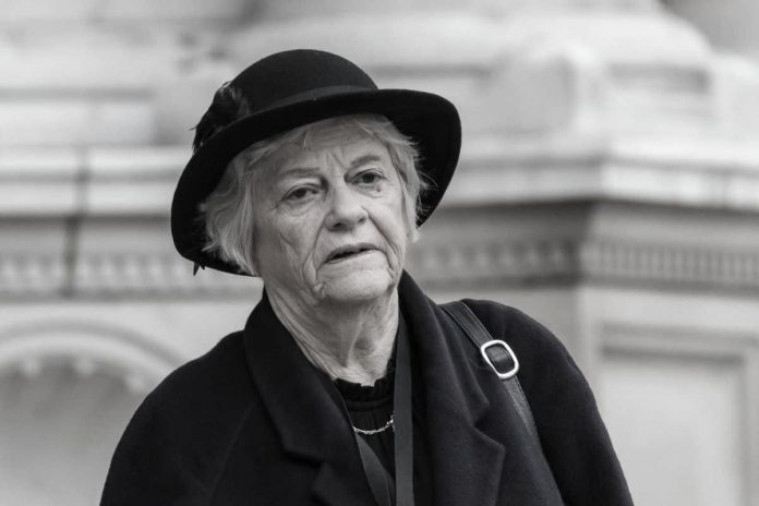 Ann Widdecombe nie żyje, brytyjska polityk została zamordowana.