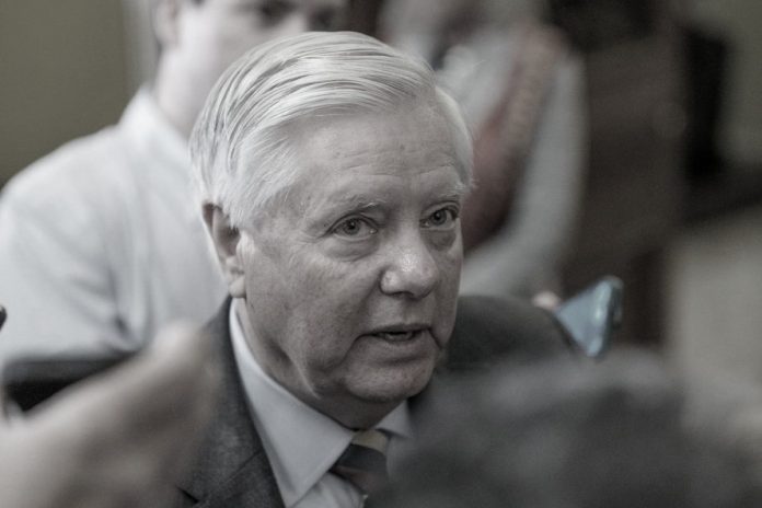 Lindsey Graham nie żyje. Wspomnienia Donalda Trumpa.