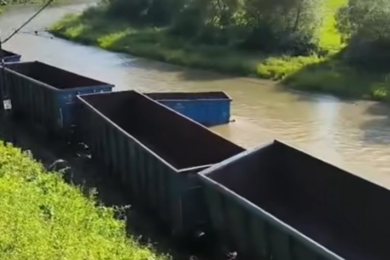 pociag poprad piwniczna-zdroj wierchomla
