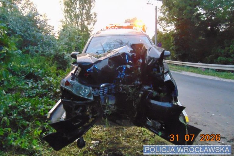 policja wroclaw wrak audi