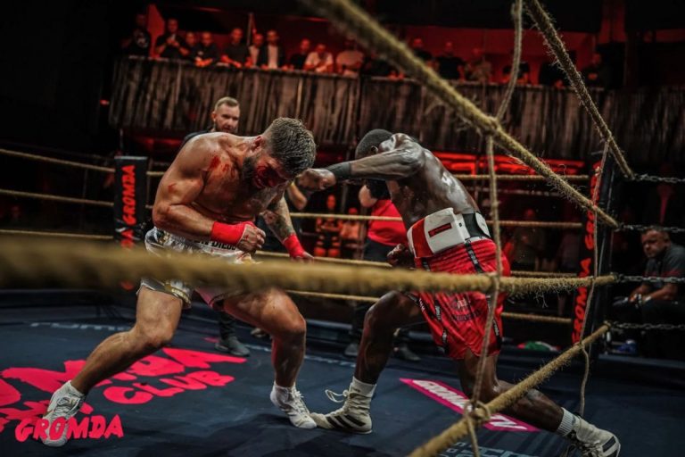 Don Diego vs Heavyheart, czyli kadr z walki wieczoru ostatniej gali Gromda w Pionkach. / Foto: mat. pras. Gromdy