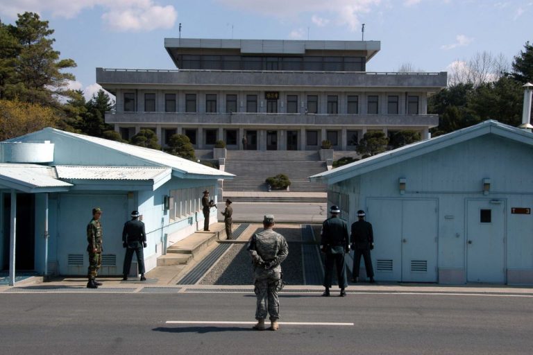 Strefa zdemilitaryzowana pomiędzy Koreą Północną i Koreą Południową.