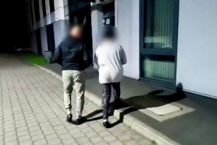 Masażystka szantażowała mężczyznę.