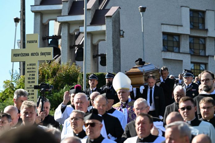Pogrzeb ks. Stanisława Zbojnowicza, zamordowanego w Jarosławiu przez ukraińskiego nożownika.