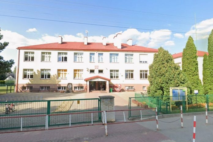 NCZAS.INFO | Szkoła Podstawowa im. Jana Pawła II w Leszczydole-Nowinach.