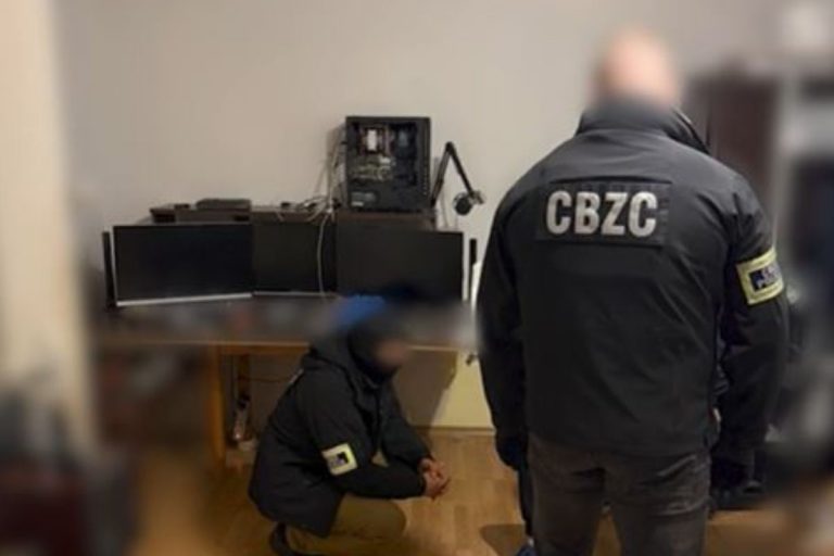 Akcja CBZC w związku z fałszywą aplikacją mObywatel.