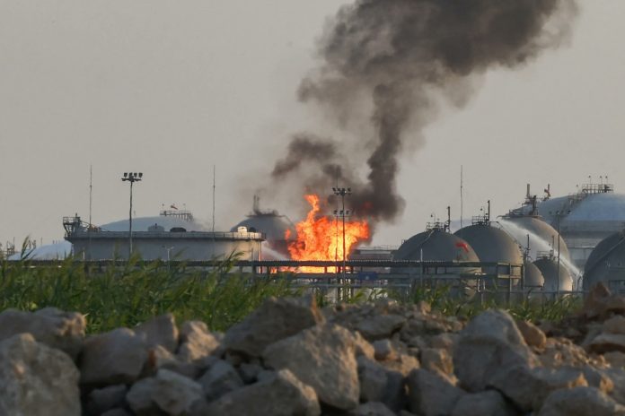NCZAS.INFO | Jedna z zaatakowany instalacji koncernu paliwowego Aramco. Foto: X