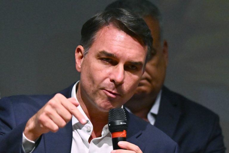 Flavio Bolsonaro.