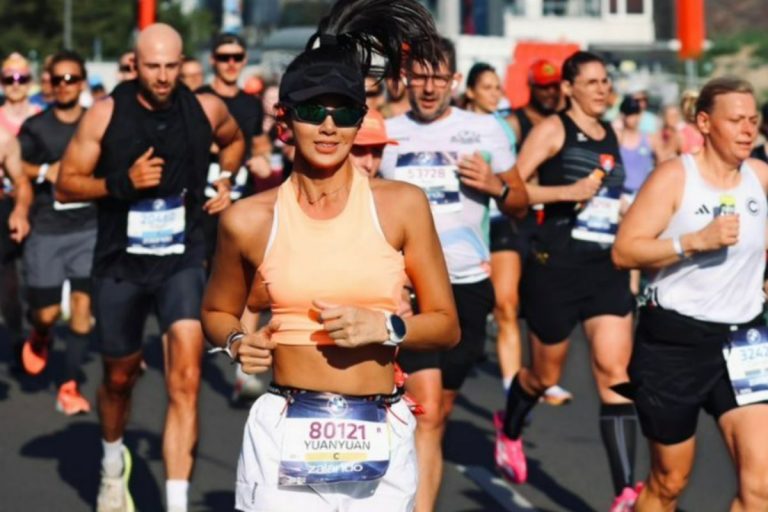 Chińska influencerka Abeeeer oszukiwała podczas maratonu w Berlinie.