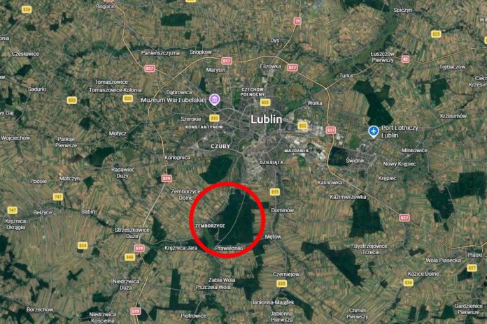NCZAS.INFO | Rejon poszukiwań domniemanego obiektu w rejonie Jeziora Zemborzyckiego. Foto: google maps