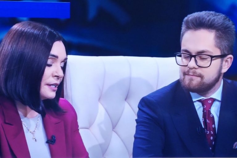 Magdalena Sroka i Wojciech Machulski w TVN24.