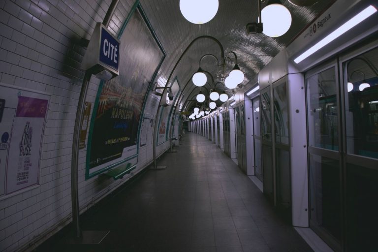 Paryskie metro.