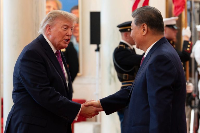 Donald Trump oraz Xi Jinping.